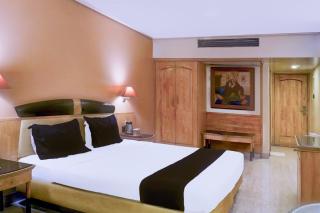 Super Townhouse Oak JM Road formerly Krishna presidency - Pune - 3