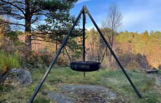 5 Bedroom Cozy Home In Lyngdal - Lyngdal - 8