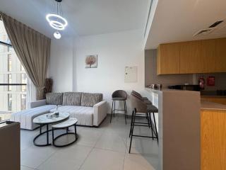 Panaromic pool view 1BR - Sharjah - 0
