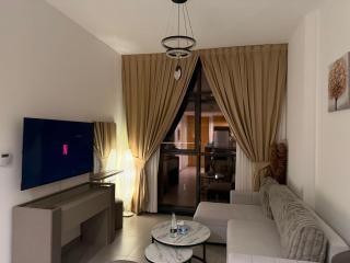 Panaromic pool view 1BR - Sharjah - 4