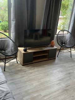 Treehouse - payable outside woodfire hot tub at R200 - Bloemfontein - 9
