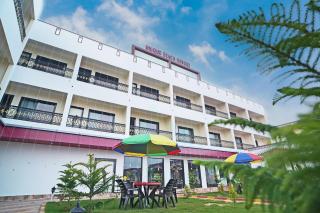Unique Beach Resort On Beach Family Resort !! Pet Friendly !! - Mandarmani - 5