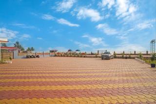 Unique Beach Resort On Beach Family Resort !! Pet Friendly !! - Mandarmani - 2