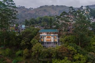 StayVista at Paradise Valley View with Terrace Access - Munnar - 0