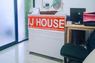 JJ House Mitra RedDoorz - Jacarta - 3