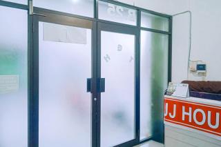 JJ House Mitra RedDoorz - Jacarta - 6
