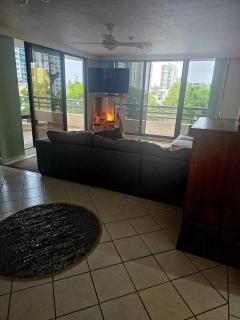 Bask in Beach Luxury - Gold Coast - 7
