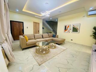 4 bedroom Shortlet home in Lekki - Lekki - 9