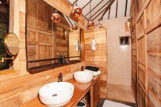 Oasiiis Archive - 2BR Rustic Villa - Canggu - 1