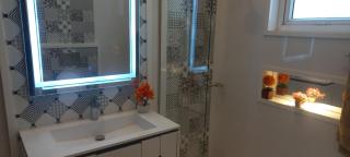King Villa's DHA -3 Bedrooms Home Near Airport & Raya - 1