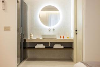 Nora's Suites - 4