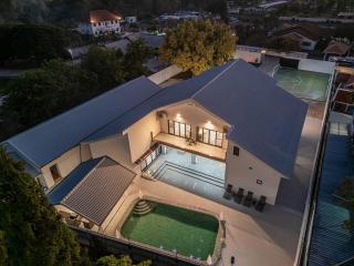 Grand Villa 6 Bedroom 8 Bathroom - 9