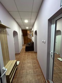 Къща за гости Трапезица с безплатен паркинг двор и веранди - Veliko Tarnovo - 3