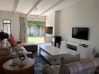 Onrus Home with a Sea View - Hermanus - 2