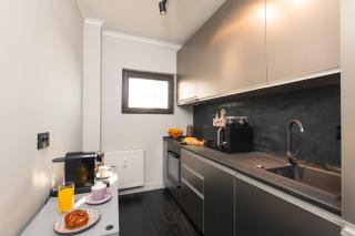 Luxurious Urban Retreat with Unmatched Comfort - Bucarest - 7
