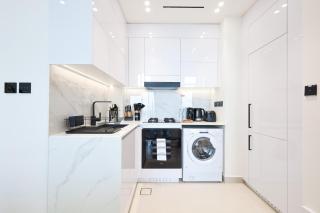 Stunning 1 Bed in Binghatti House JVC - 8