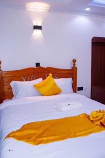 The Grand Brystal Comfort Inn - - 7