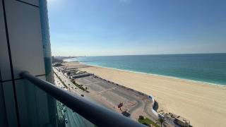 SeaView Beachfront with pool,sauna,jacuzzi,gym,cafe - Ajman - 6