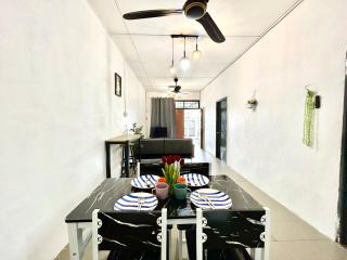 Entire 33 Cozy House • 3 Bedroom @ Alma Bukit Mertajam - Bukit Mertajam - 1