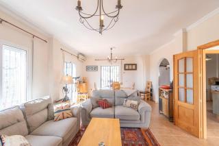 Beautiful Casa Dini 3 Bedroom Villa and Pool - Canillas de Albaida - 3