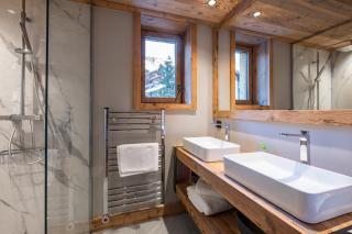 Chalet KALINKA, MERIBEL,15 PERSONNES, PISCINE, SPA, MASSAGE, CINEMA ET PLAYROOM - Les Allues - 1