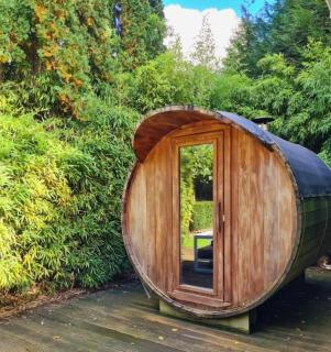 Cozy tiny house with swimming pool & outdoor sauna - 8