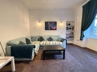 2 Bed Flat - Street Parking - Glasgow - 6