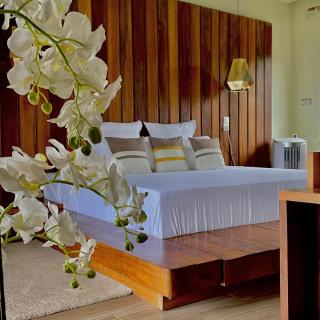 Vangay Lodge - - 0