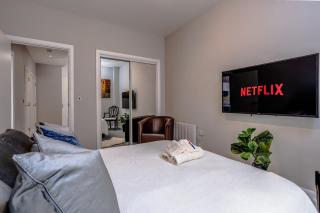 Modern Serviced Apartment: Short Walk to Center - Bristol - 2