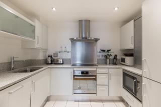 Two Bedroom Modern Apartment - 8