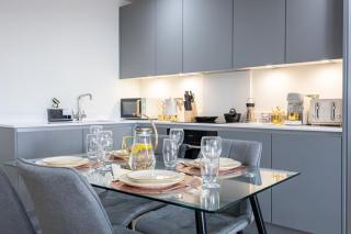 2 Bedroom Apartment in Manchester - Manchester - 2