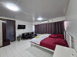 ห้องใหญ่-ห้องพักรายวัน เมืองทองธานี เรือนศรีตรัง - Nonthaburi - 6