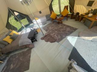 Bell Tents at Llanfair Hall - Llanfairpwllgwyngyll - 5