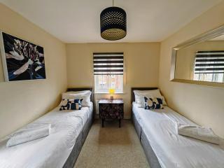 Dakota 2Bed - AwayOnBusiness - Eastleigh - 8