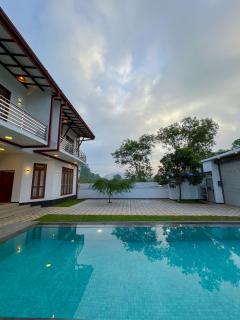 Villa Elegant Oasis - Horana - 4