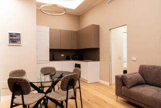 Youhosty - 2 Bedroom Porta Venezia - Milan - 8