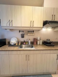 Spacious with Queen size bed and 15mins away to NAIAT3 Airport - Manila - 1