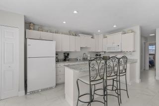 21591 Waterfront Duplex Right Unit With Pool and Spa condo - Fort Myers Beach - 1