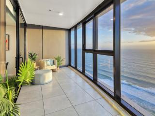 Beachfront Luxe Escape at Surfers Paradise Parking - Surfers Paradise - 9