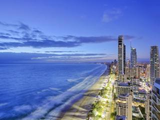 Beachfront Luxe Escape at Surfers Paradise Parking - Surfers Paradise - 8