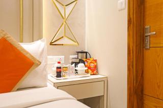 Hotel Worth - 1 Minute from Connaught Place & New Delhi Station - 7