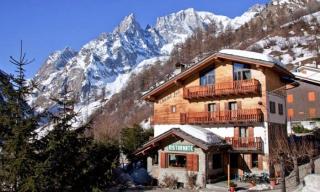 Hotel Chalet Joli - Courmayeur - 0