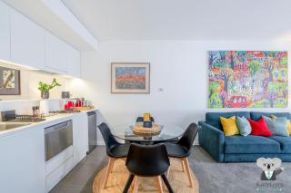 Stylish Studio with Waterfront Views in Barangaroo - 9