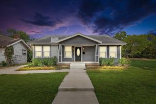 ADU Washer and Dryer Kitchen Walk Bishop Arts - Dallas - 1