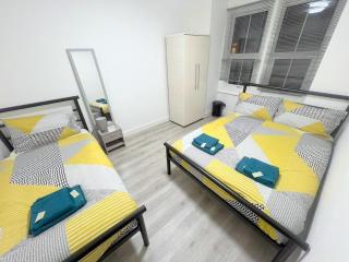 NEW 5-bedroom house in Croydon South London - South Norwood - 1