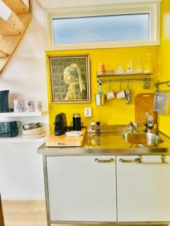 Houseboat studio with canalview and free bikes - 6