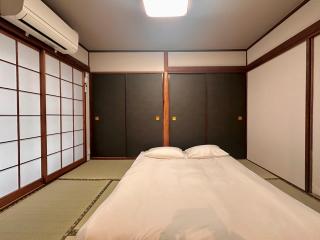 LoveAsakusaBigSpaceModernHome 浅草寺6分 浅草寺駅10分 2-8人 成田&羽田空港直通 - 2