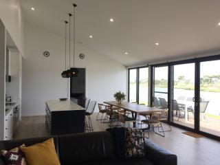 Casa Carrera - Wellington East - 5