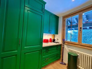 Beautiful Flat With Traditional Architecture - Rougemont - 3