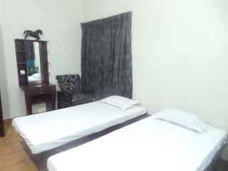 Mamamariya home Stay - Cochin - 8